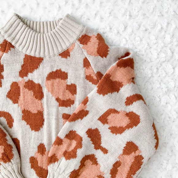 ❌SOLD❌VERY J-Leopard Mock Neck Sweater - Picture 2 of 6